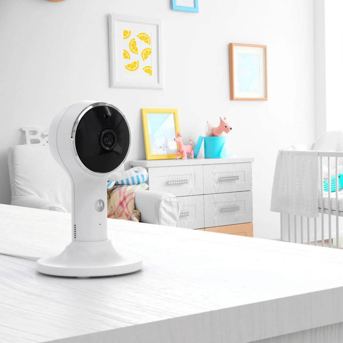 Motorola Nursery VM64 beebimonitor 4,3" ekraani ja WiFi-kaameraga