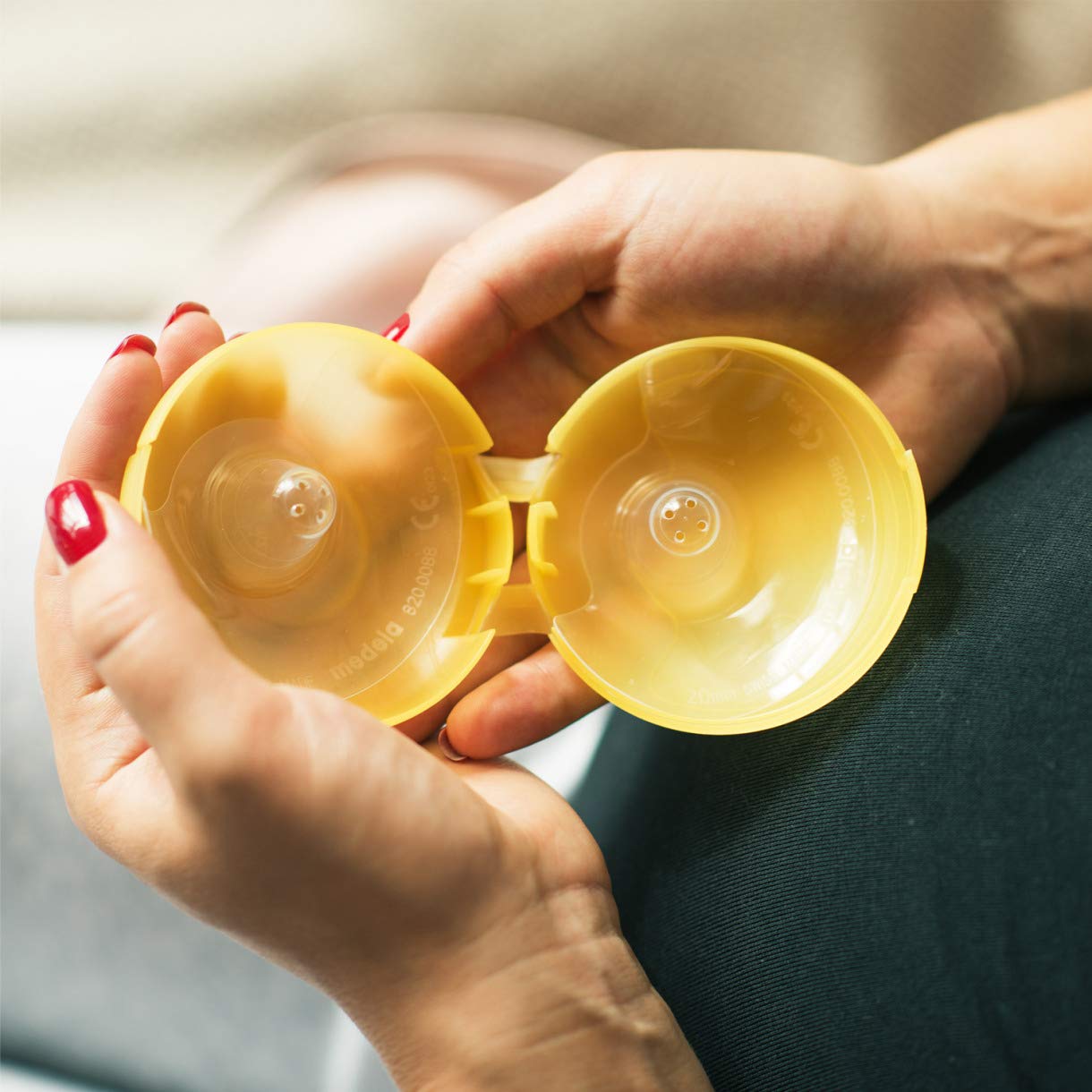 Medela Contact rinnakaitsmed, 2 tk, suurus L