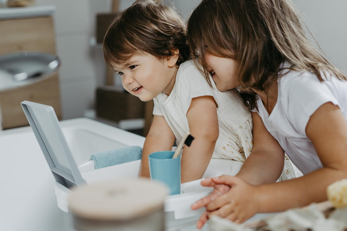 Rotho Babydesign Kiddy Wash laste valamu vanniserva külge, valge/hall