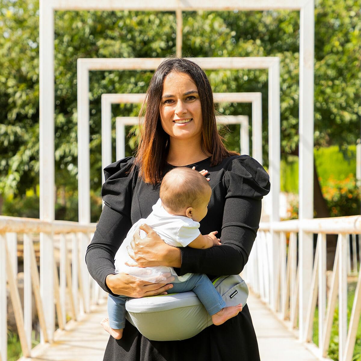 InnovaGoods ergonomic baby carrier belt with pockets, 0–3 years