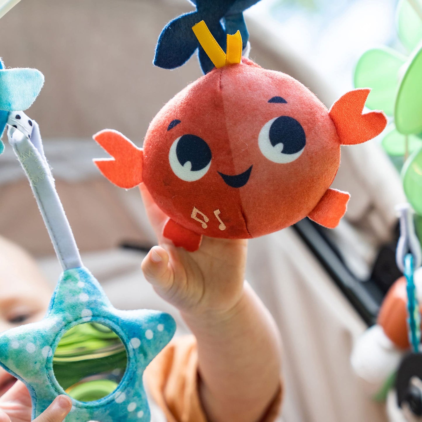 Tiny Love Treasure the Ocean mängukaar jalutuskärule ja turvahällile