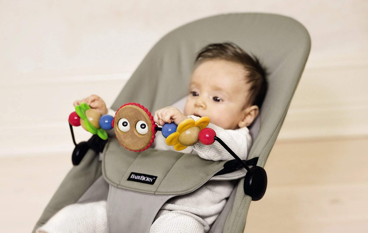 BabyBjörn puidust mänguasi lamamistoolile “Googly Eyes”