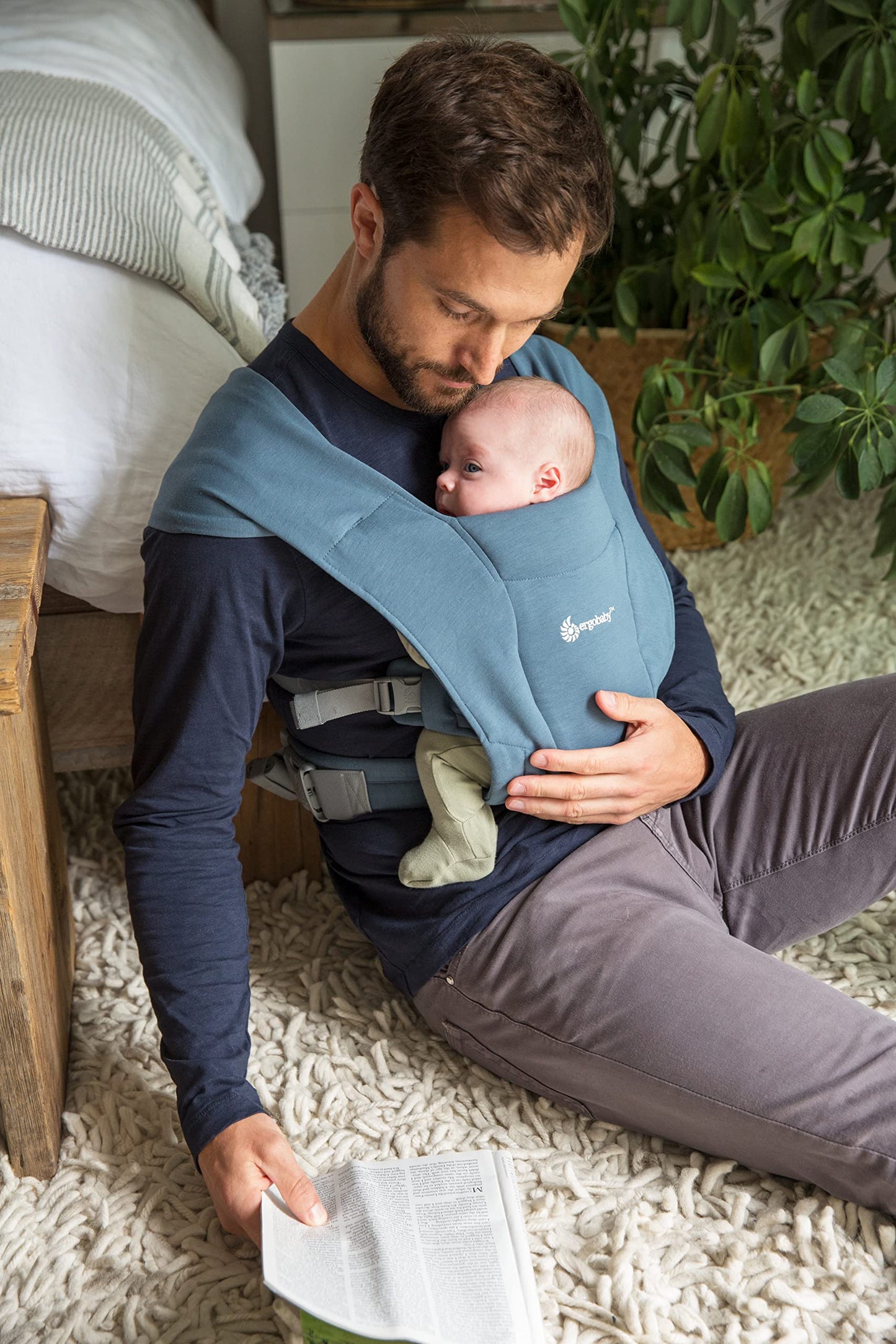 Ergobaby Embrace vastsündinu kandelina, pehme ja ergonoomiline, Oxford Blue
