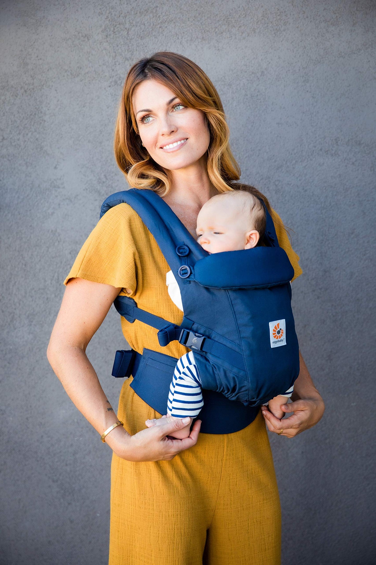 Ergobaby Adapt ergonoomiline kandekott, 0–3 a, kuni 20 kg, 3 kandesuunda, tumesinine