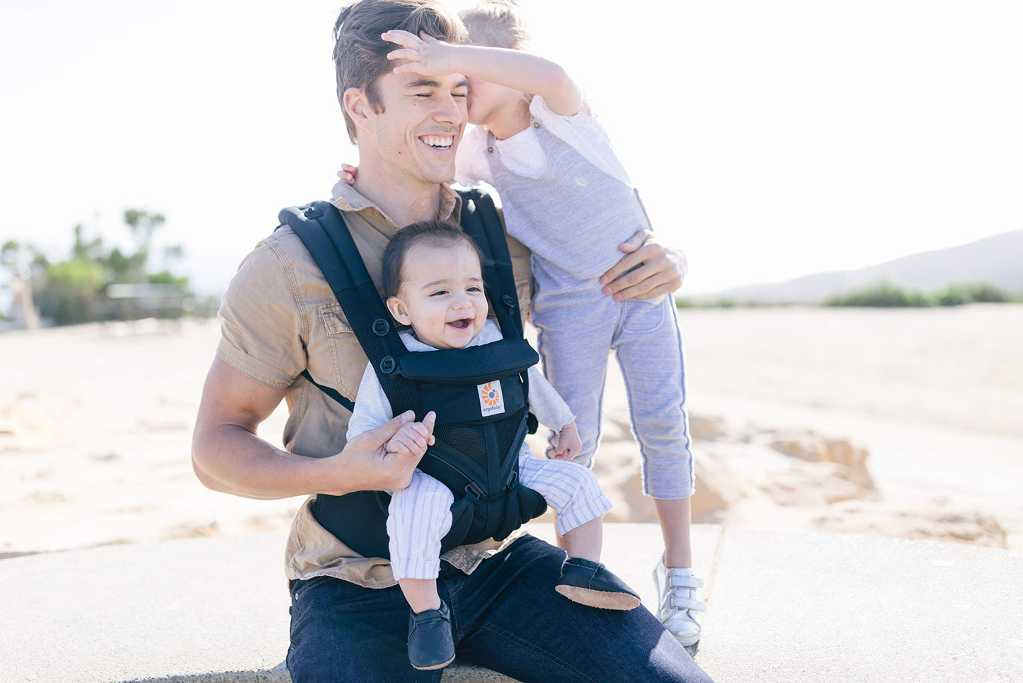 Ergobaby Omni 360 Cool Air Mesh ergonoomiline kandekott, 0–3 a, 4 kandesuunda, Onyx Black