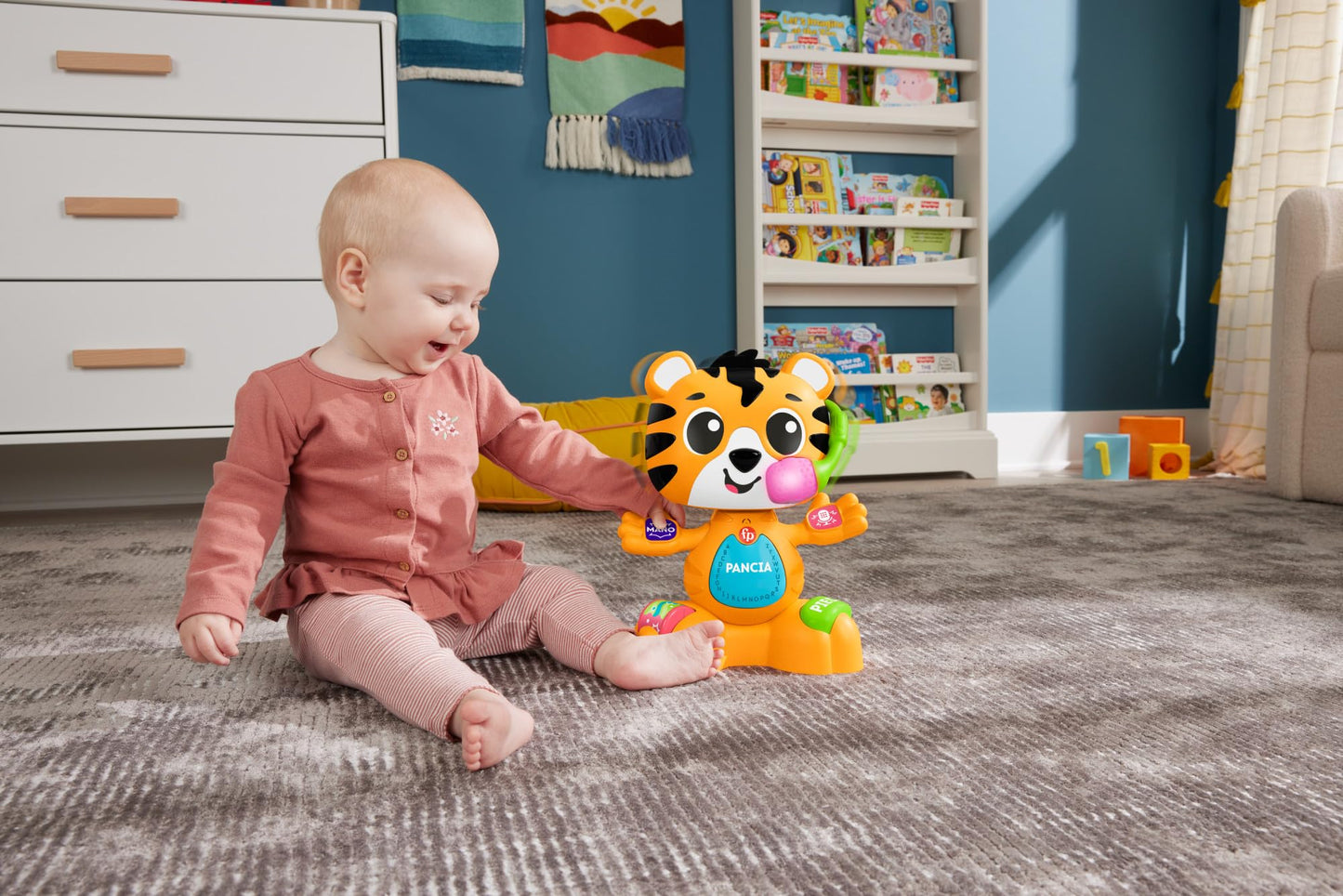 Fisher-Price interaktiivne õppetiger „Carlotta“ – muusika- ja valgusmänguasi (Itaalia versioon)