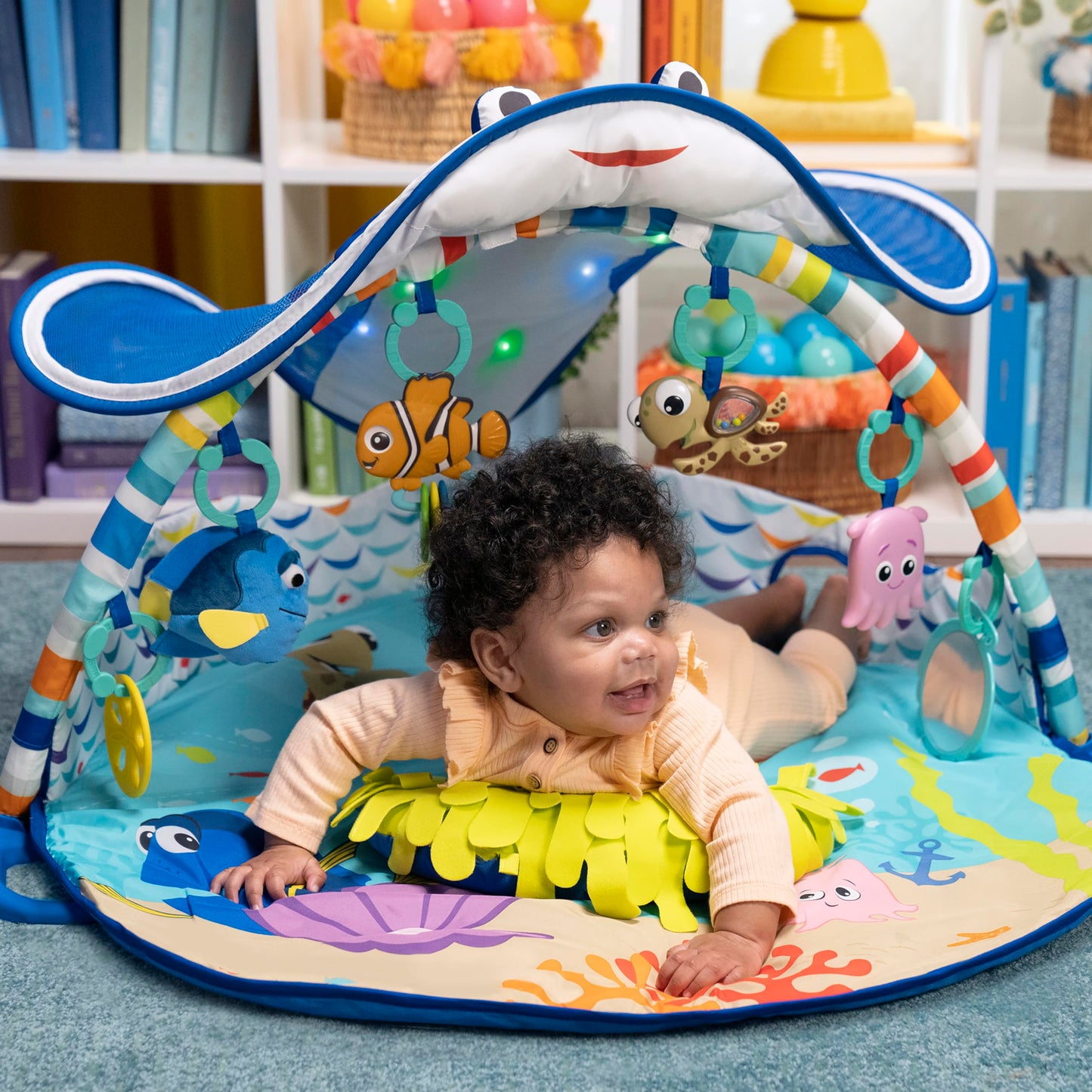 Bright Starts Disney Baby Finding Nemo Mr. Ray play mat and activity center