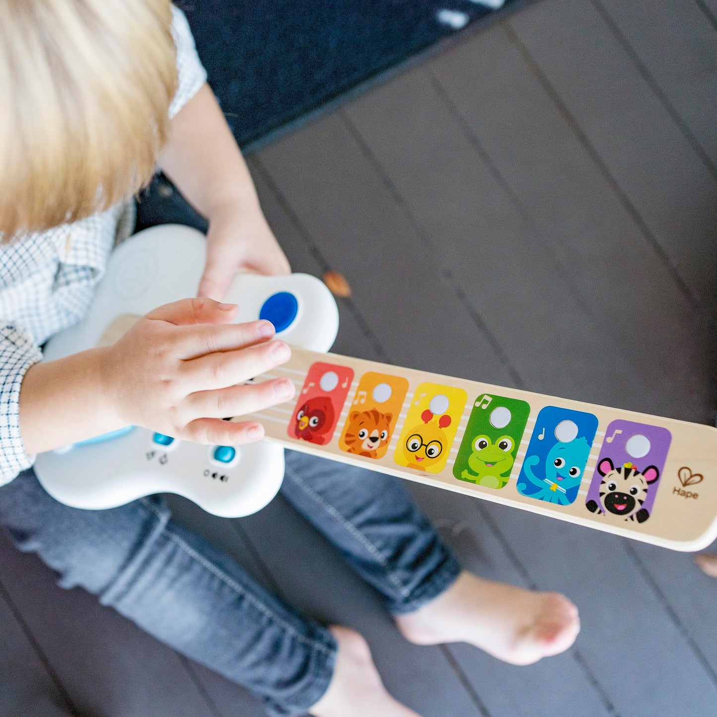 HAPE Baby Einstein Magic Touch puidust mängukitarr heliefektide ja valgusega, 12+ kuud