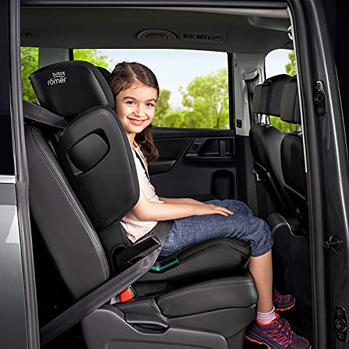 Britax Römer KIDFIX M i-Size turvatool, 100–150 cm, Cosmos Black