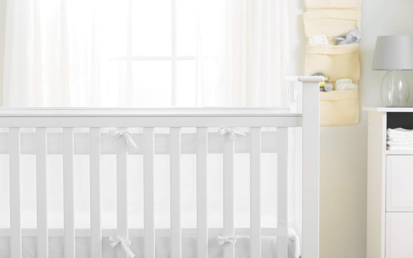 BreathableBaby AirflowBaby Essential võrevoodi võrgust voodipiire 120 x 60 cm või 140 x 70 cm, valge