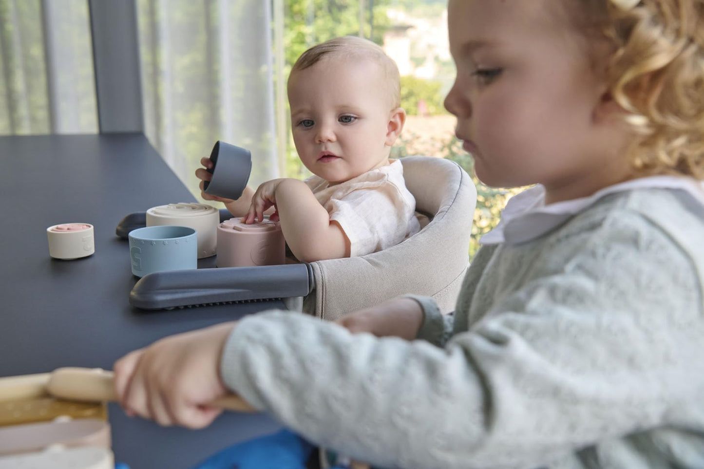 Inglesina Fast kokkupandav ja kaasaskantav söögitool, tumesinine