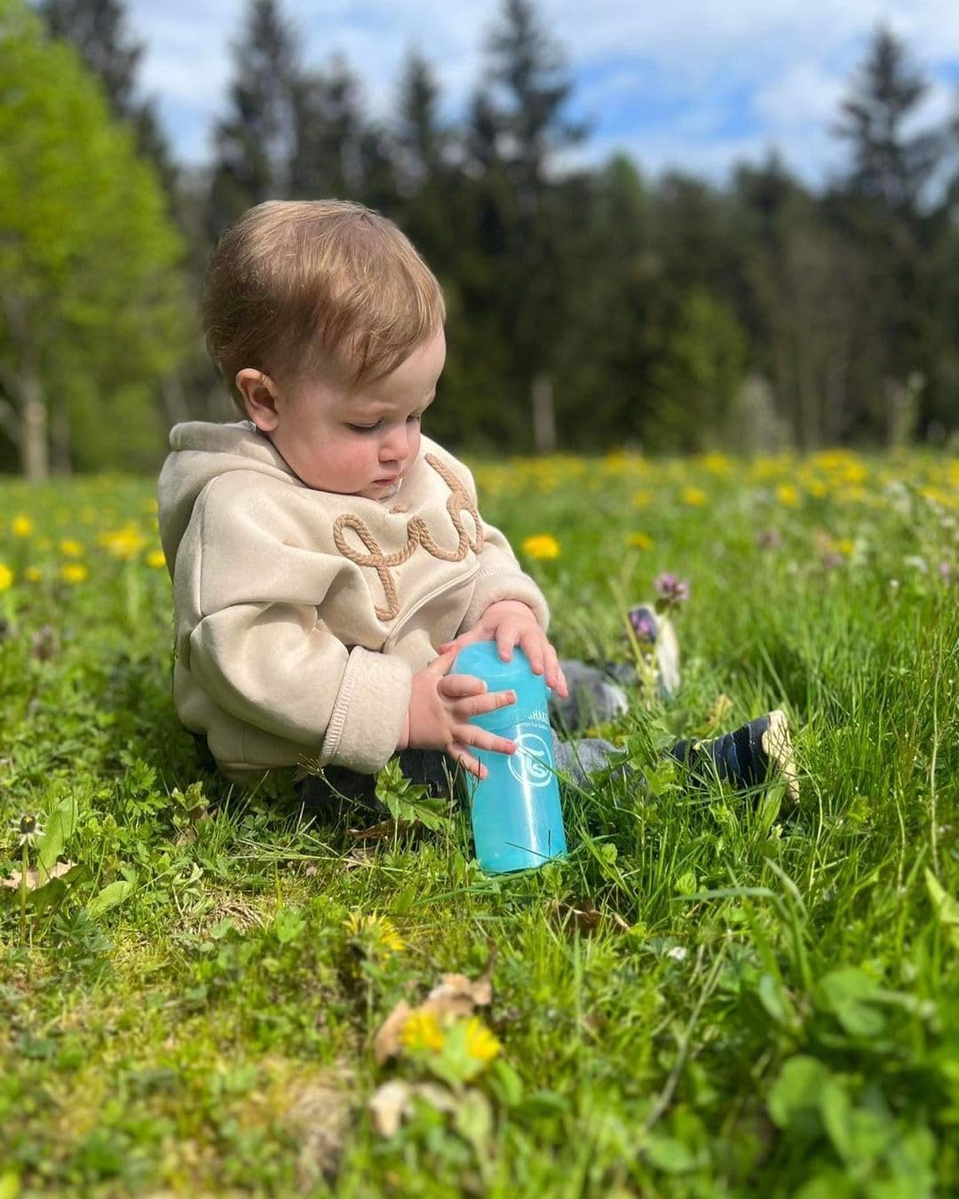 Twistshake Kid Cup lekkekindel joogipudel puuviljasegajaga 360 ml – sinine