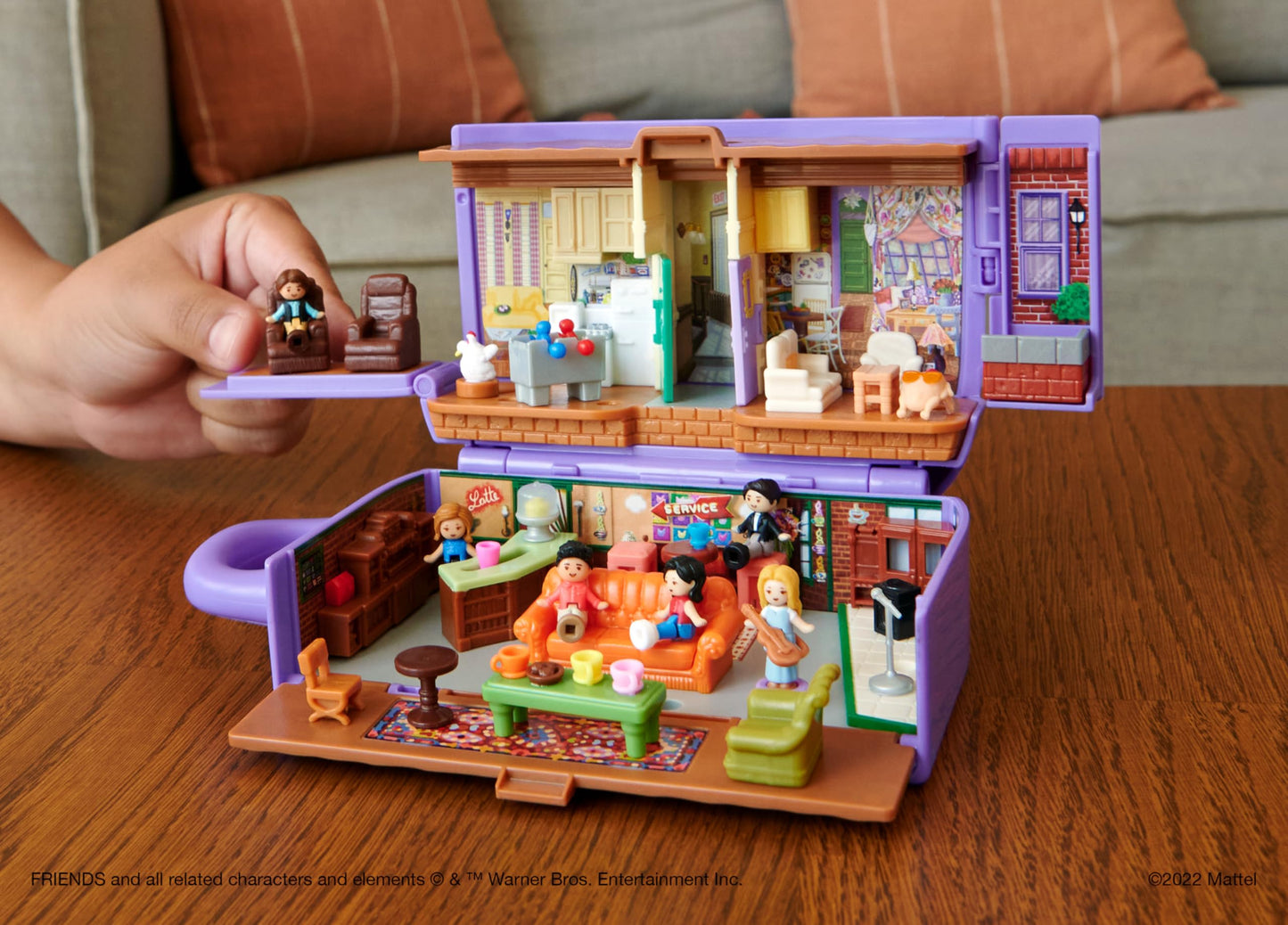 Polly Pocket Friends erikollektsiooni mängukarp 6 tegelase ja 9 aksessuaariga