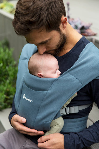 Ergobaby Embrace vastsündinu kandelina, pehme ja ergonoomiline, Oxford Blue