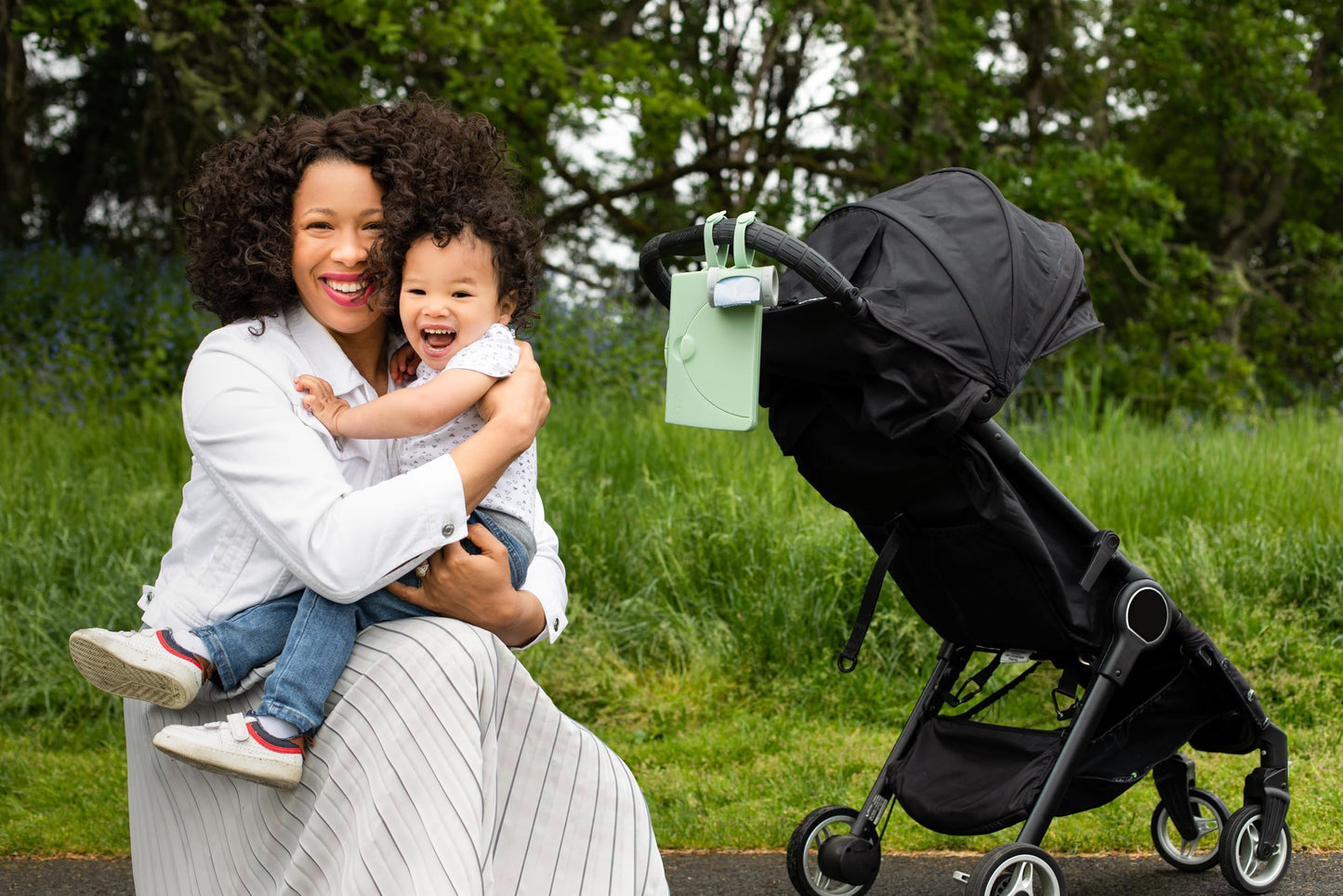 Ubbi kaasaskantav salvrätikute dosaator “On-The-Go”, uuesti täidetav ja õhukindel, salveiroheline