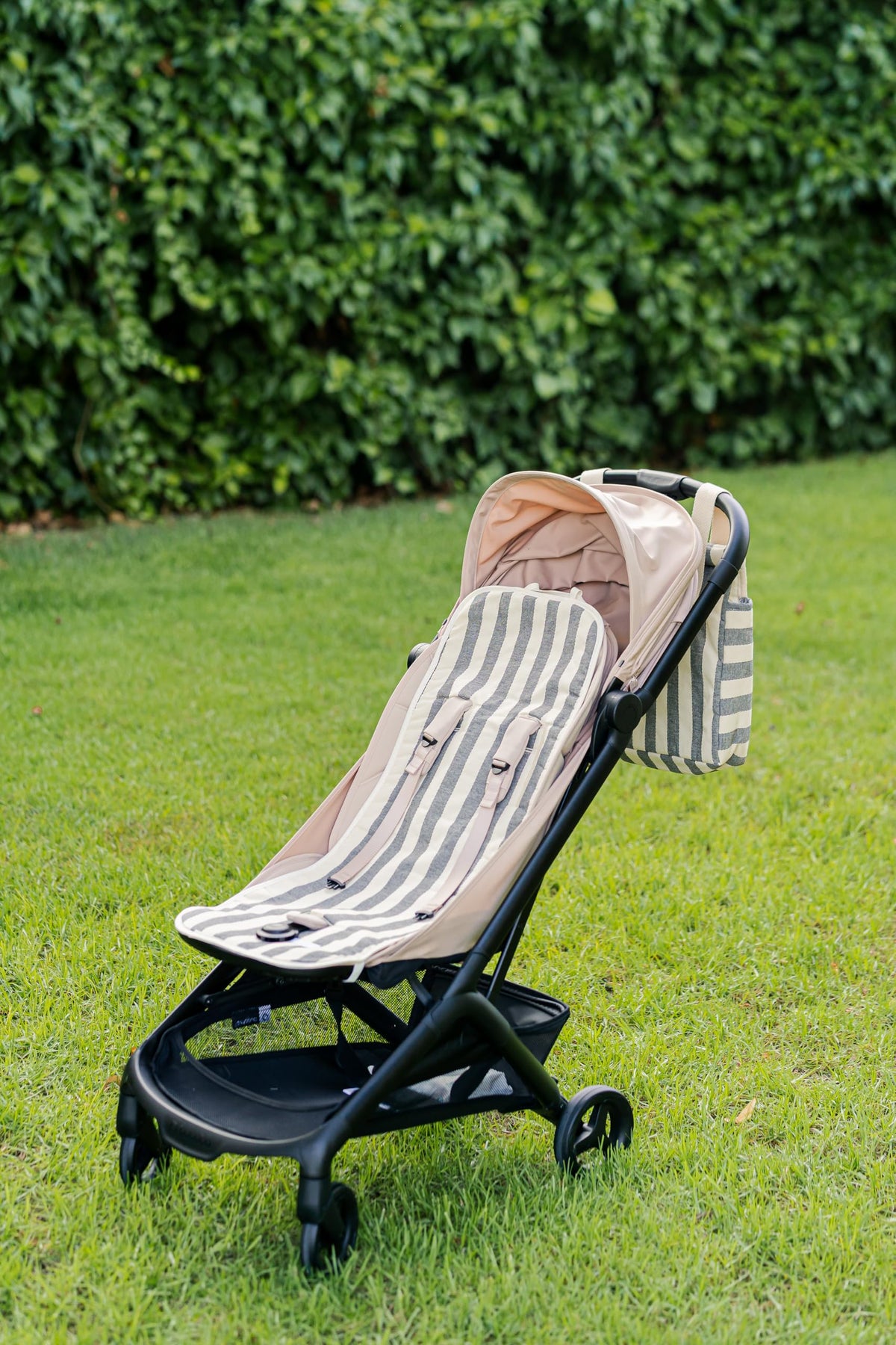 mi bollito universaalne vankrimatt COLCHONETARAYAS, must, 33 x 85 cm