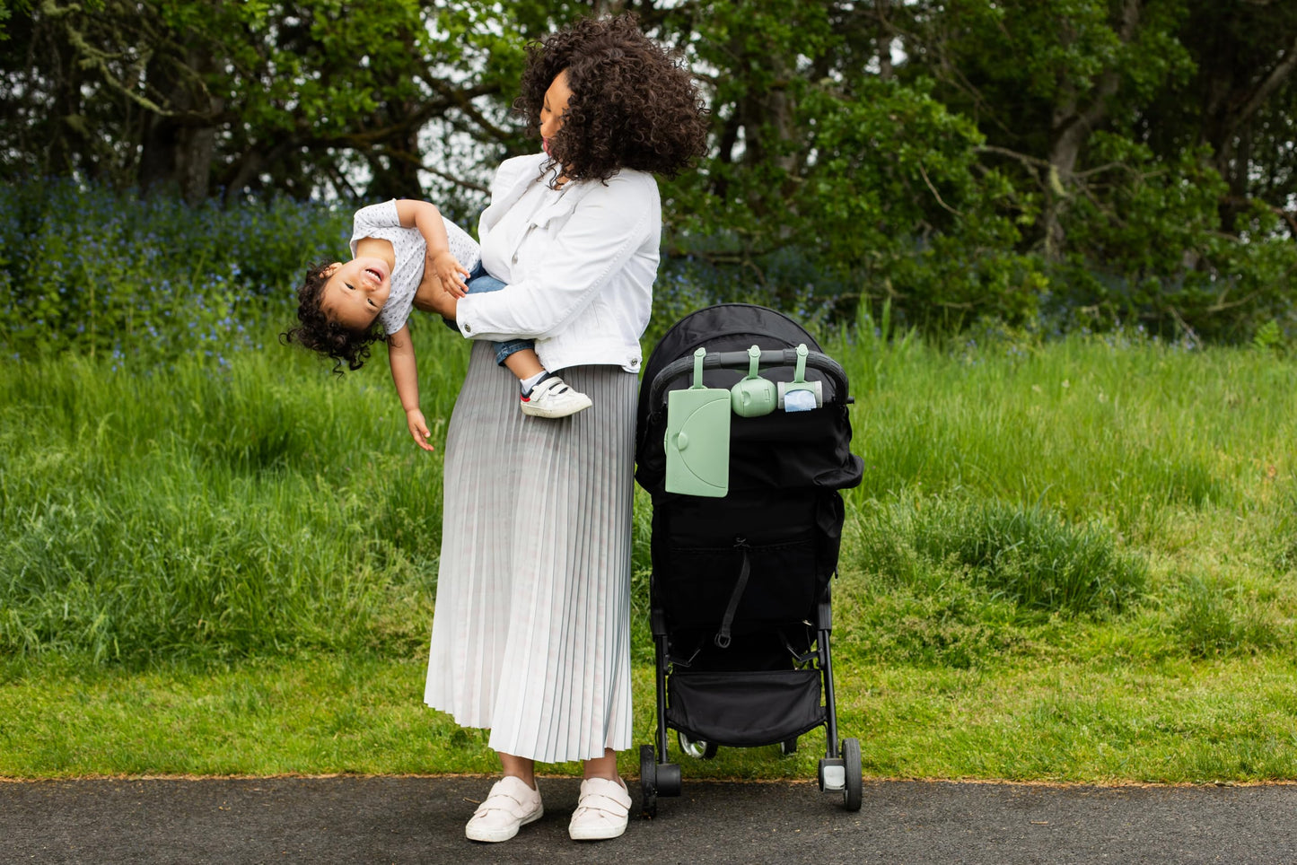 Ubbi kaasaskantav salvrätikute dosaator “On-The-Go”, uuesti täidetav ja õhukindel, salveiroheline