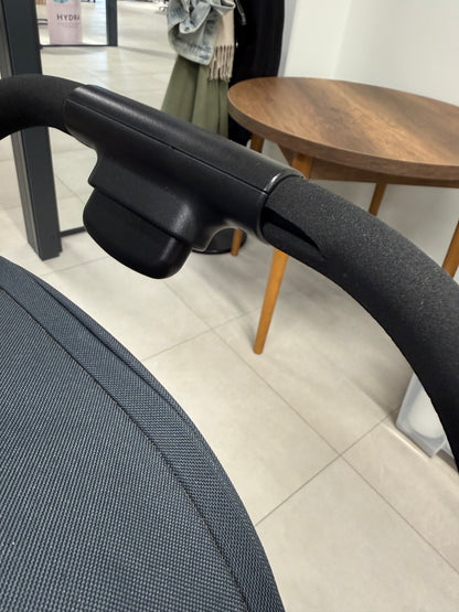 Maxi-Cosi Lara2 ultrakerge kokkupandav jalutuskäru, tumehall